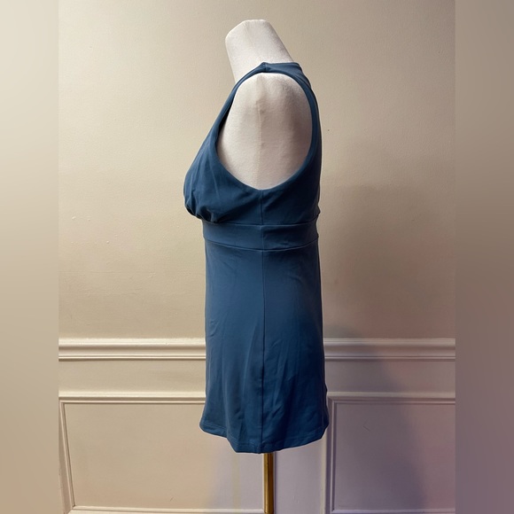 Susana Monaco Empire Waist Deep V Top Size Medium - Picture 4 of 10